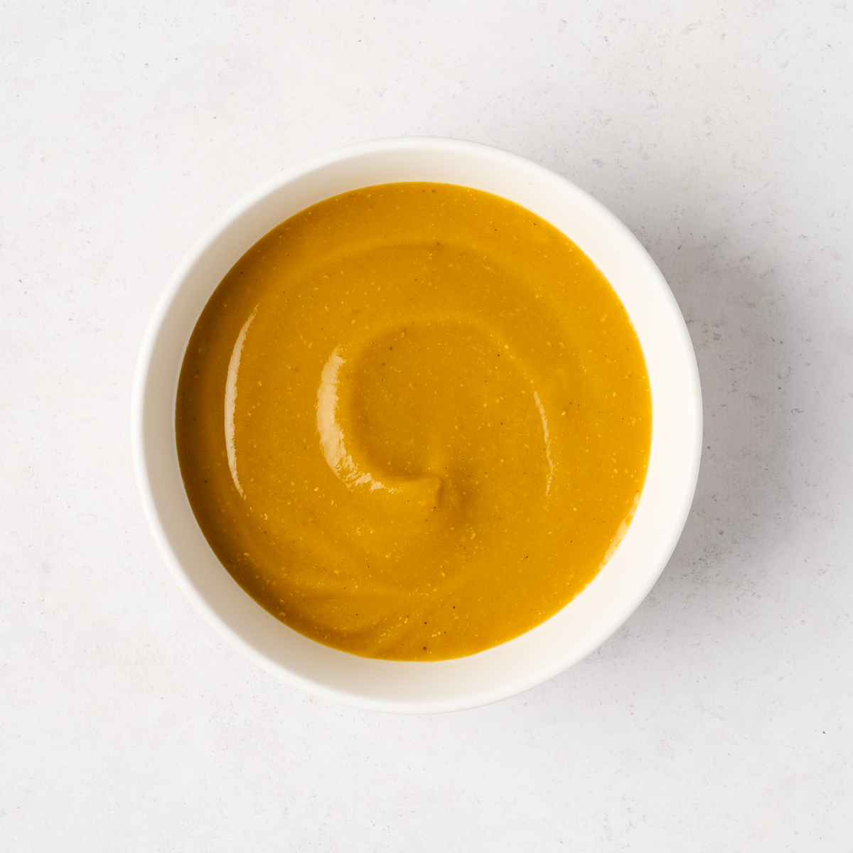 Gezonde warme lunch: een kom mercimek linzensoep